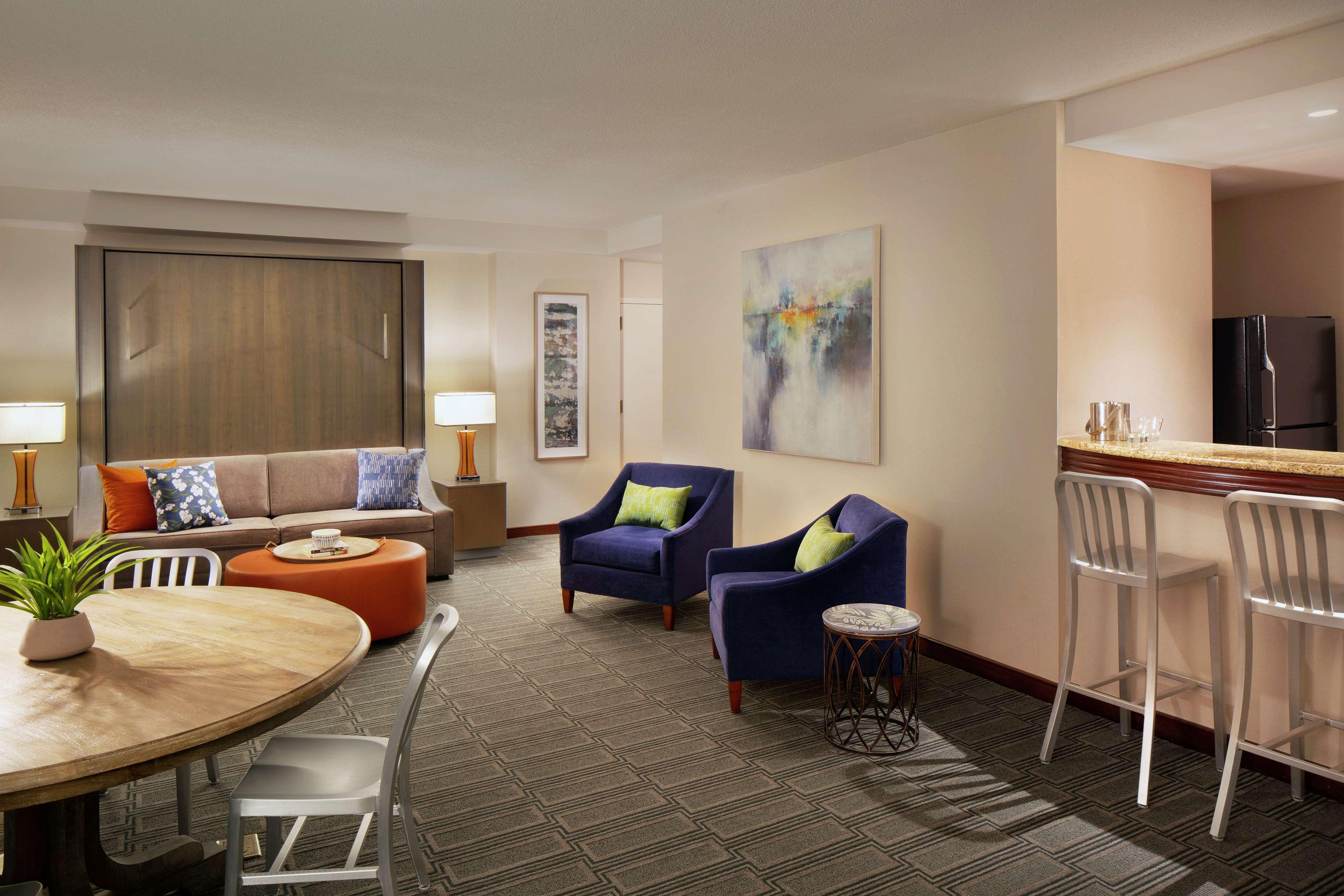 Hilton At Penn's Landing Hotel