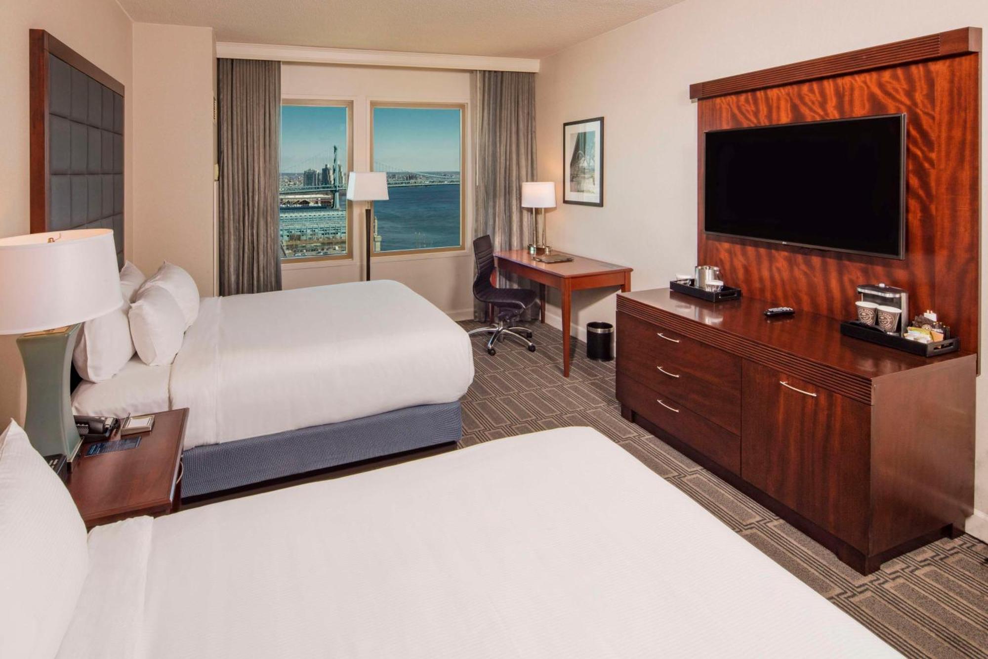 Hilton At Penn's Landing Hotel