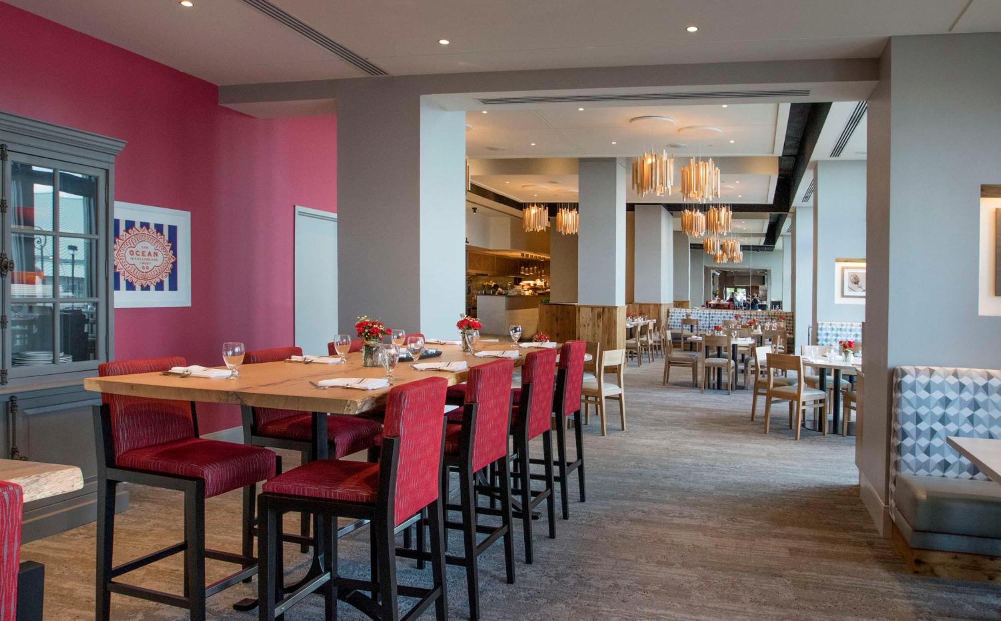 Hilton At Penn's Landing 4*