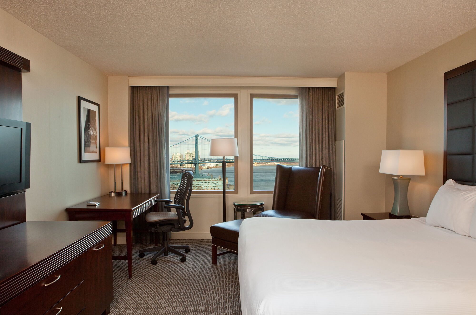 Hilton At Penn's Landing Hotel 4*