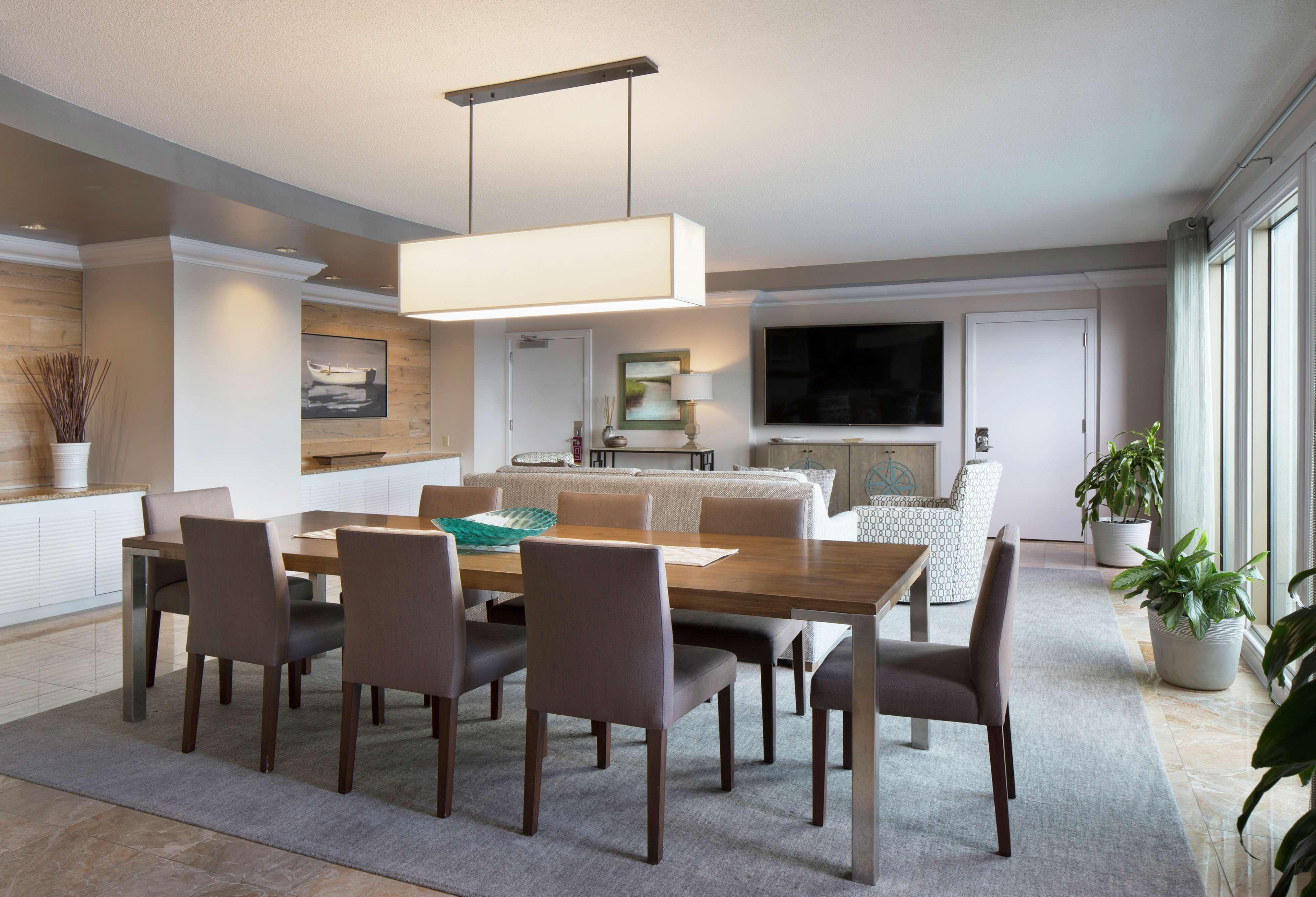 Hilton At Penn's Landing Hotel 4*