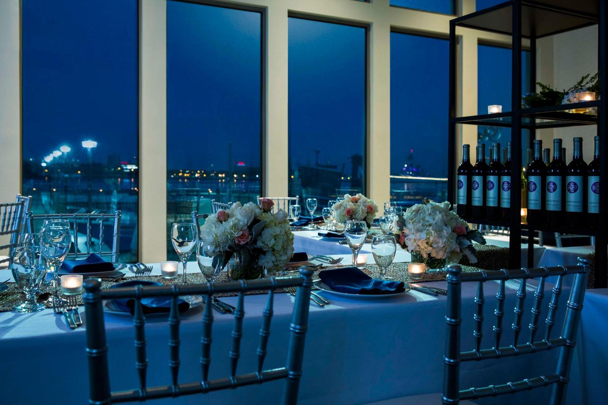 Hilton At Penn's Landing Hotel 4*